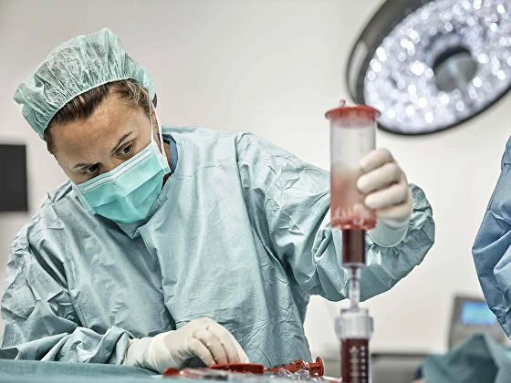 Treatment of cancer with stem cells.1